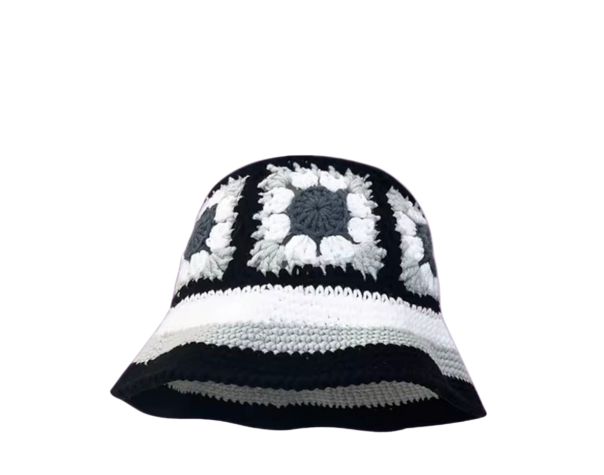 CROCHET HAT BLACK&WHITE